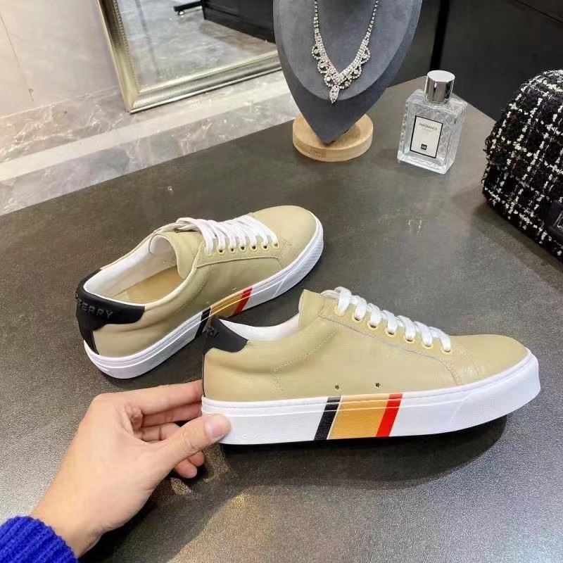 Burberry Low Shoes